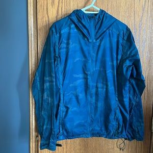 Kuhl men’s Parajax Anorak, size medium.